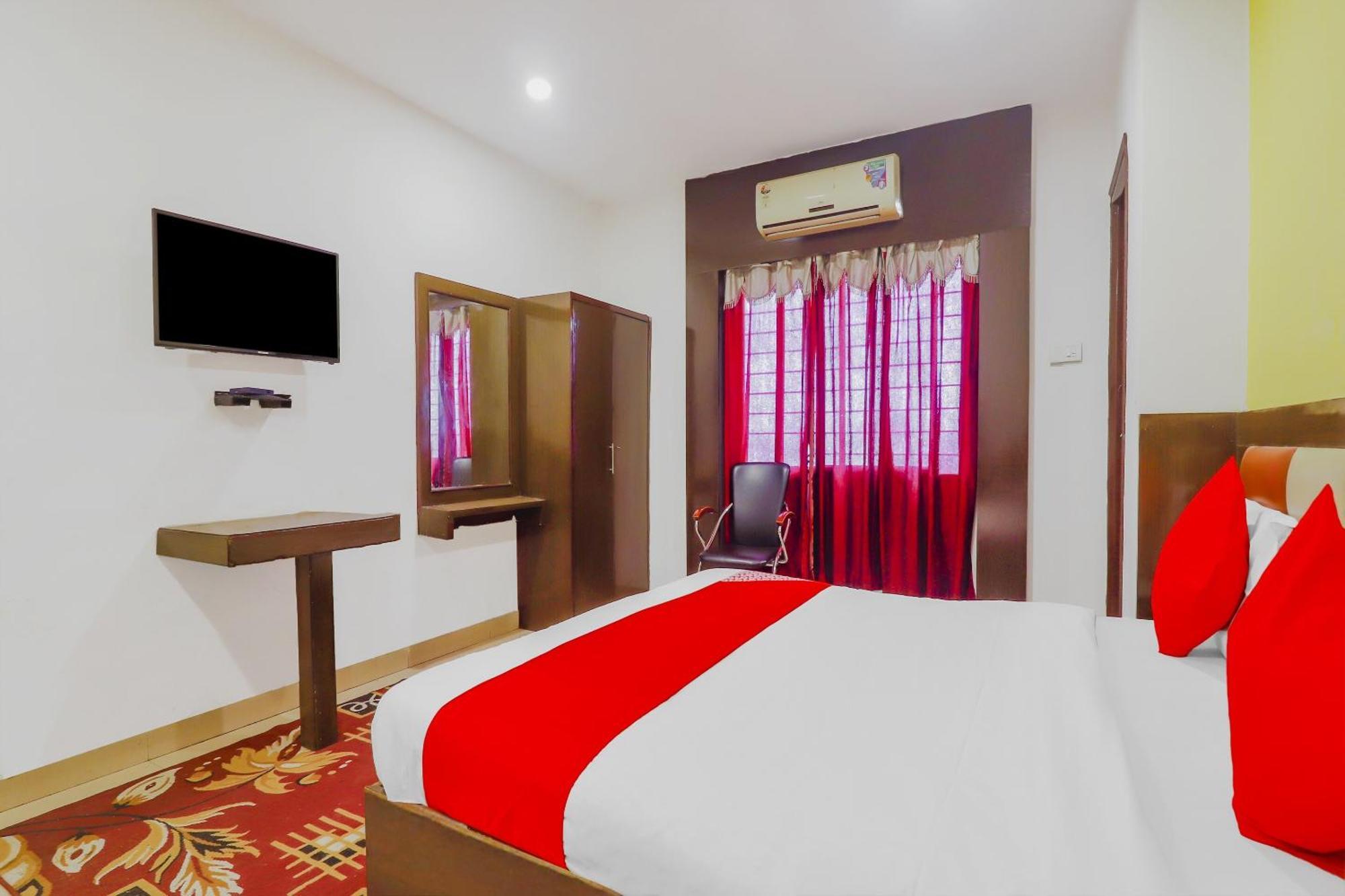 โอโย 74184 โฮเทล เมเรเดียน Hotel ไฮเดอราบัด ภายนอก รูปภาพ